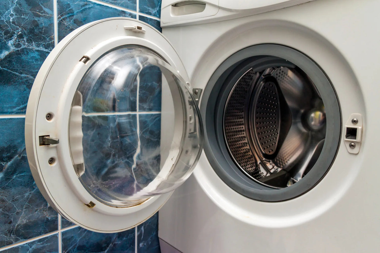 TUMBLE DRYERS