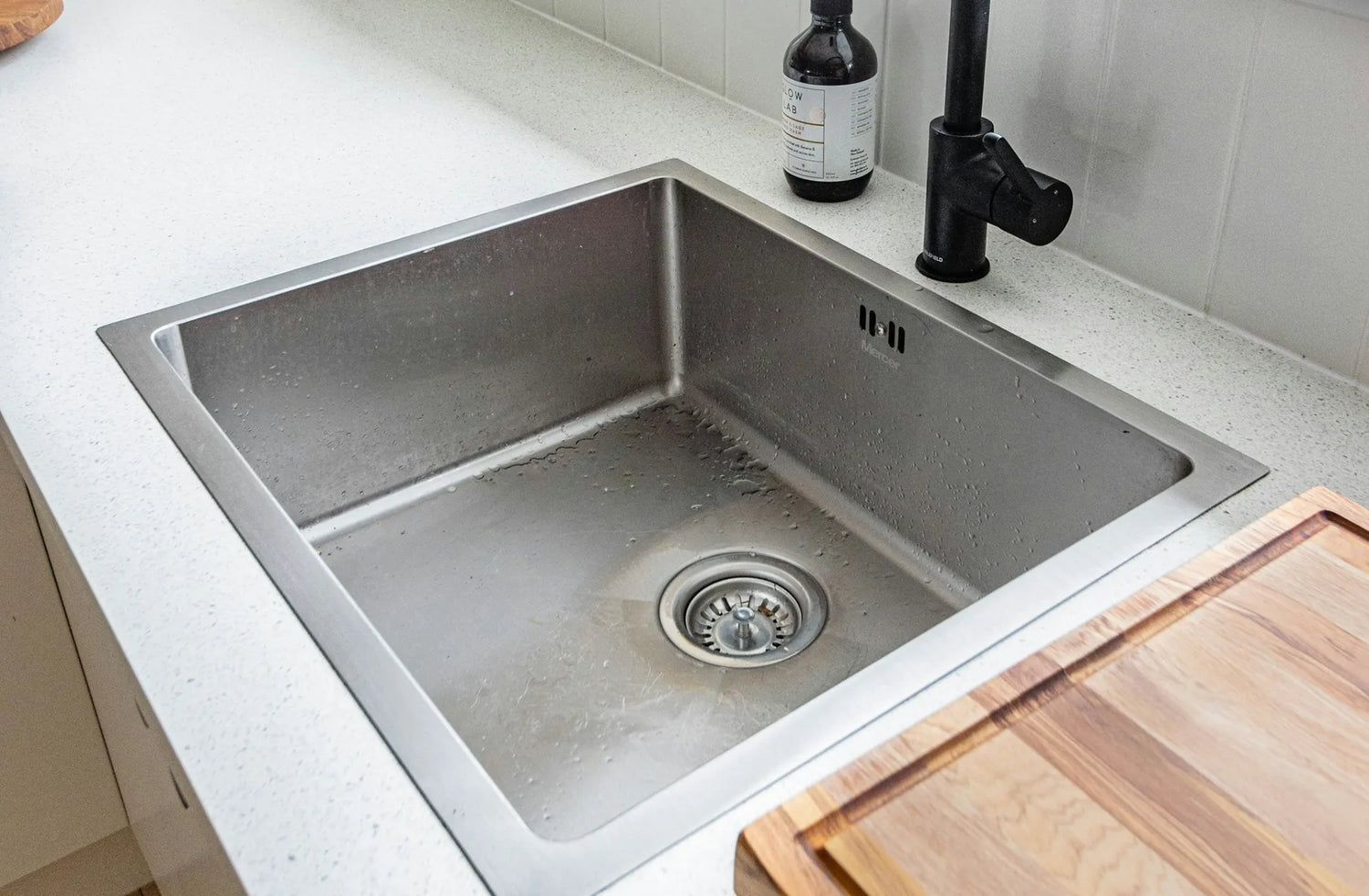 KITCHEN SINKS
